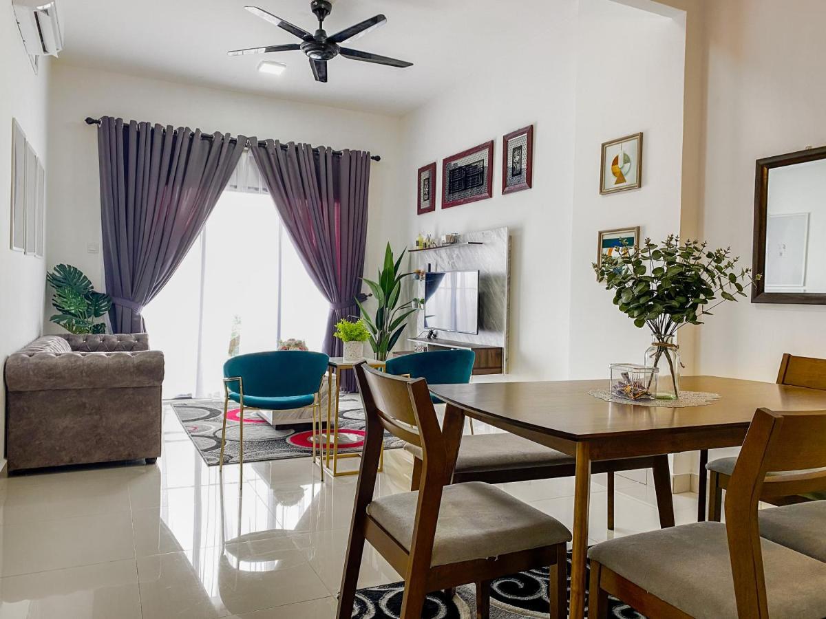 Tamu Place 3-Bedroom Serviced Apartment With Pool Kuala Terengganu Luaran gambar